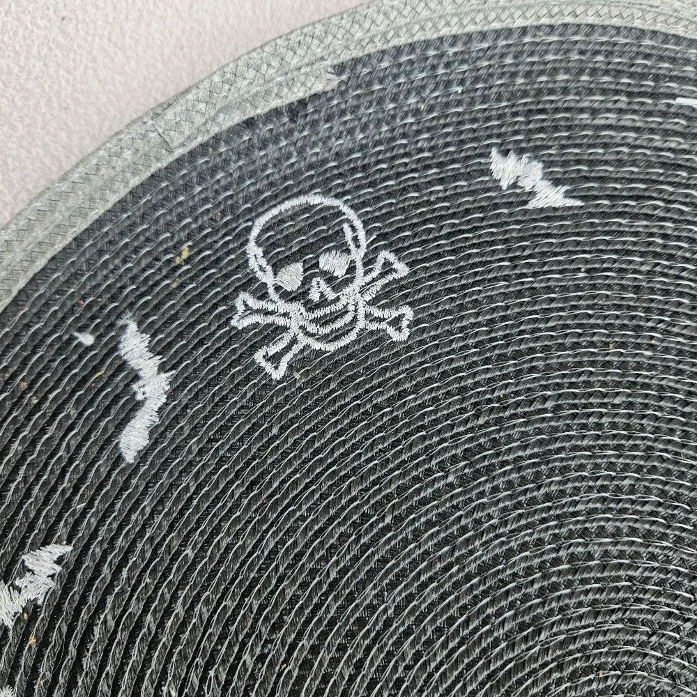 Kohls Halloween Placemat Round Skull Crossbones Bat Black Weave 15
